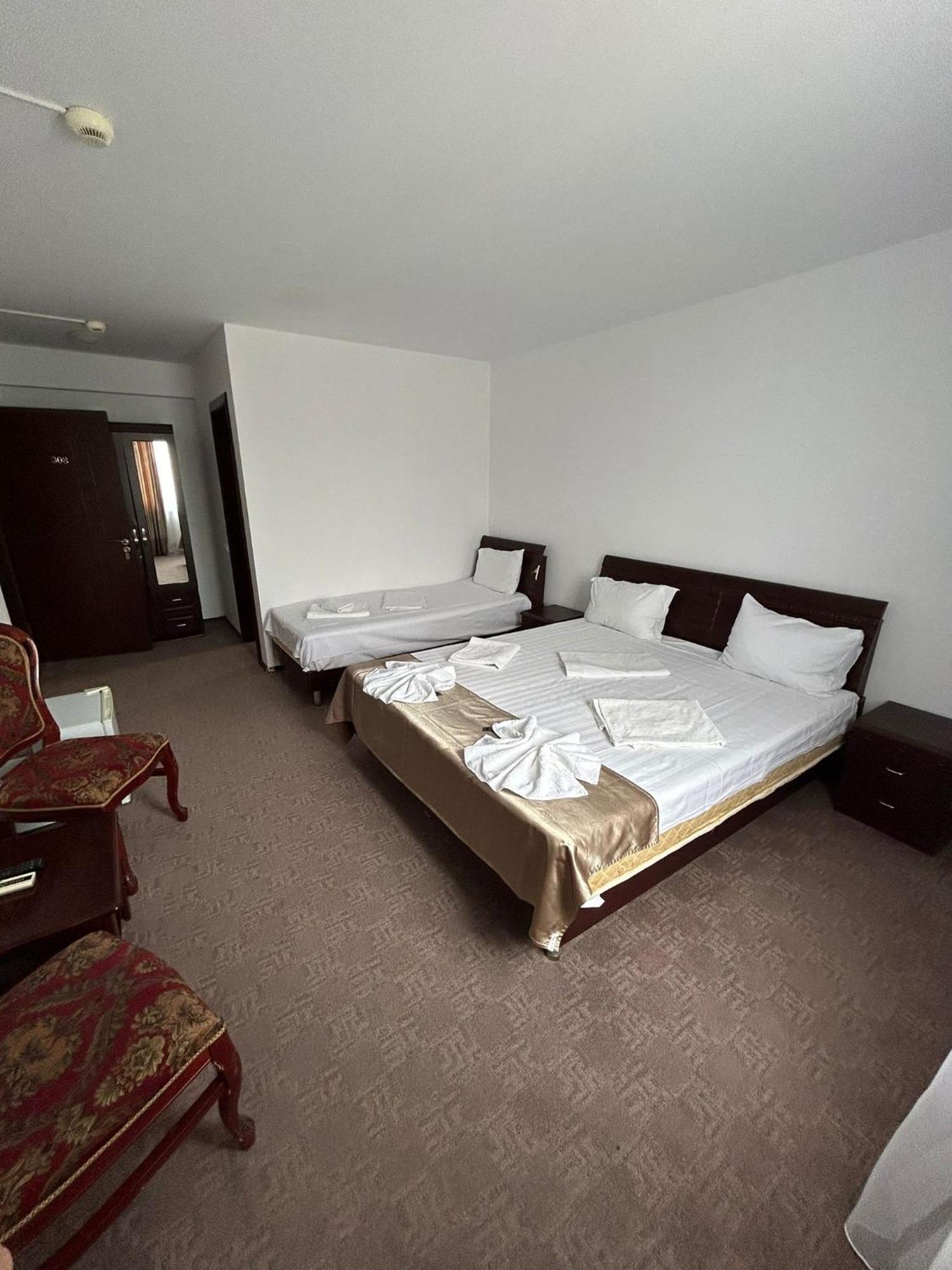 Orient Mamaia Nord Hotel Năvodari Екстериор снимка